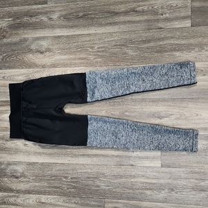 Gymshark Women's Two Tone Seamless Leggings in Black/Grey Marled Size approx XS